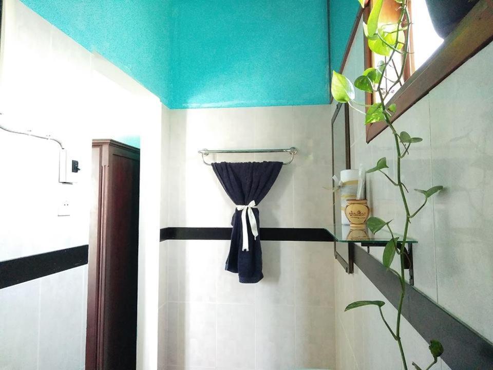 Chat Inn Homestay Хойан Экстерьер фото